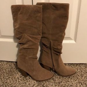 Universal Thread Boots